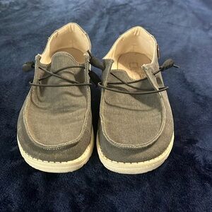 Cute gray canvas hey dudes